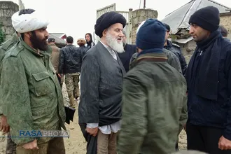 آیت الله توکل نماینده مردم مازندران در مجلس خبرگان رهبری، حجت الاسلام حسن روحانی امام جمعه بابل، حجت الاسلام شکریان رئیس سازمان تبلیغات اسلامی با حضور در مناطق سیل زده مازندران از روند امداد رسانی به سیل زدگان بازدید کردند.