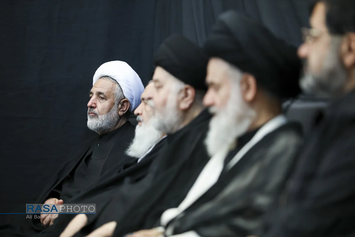 گرامیداشت رهبر شهید انقلاب در بیت حضرت آیت الله نوری همدانی