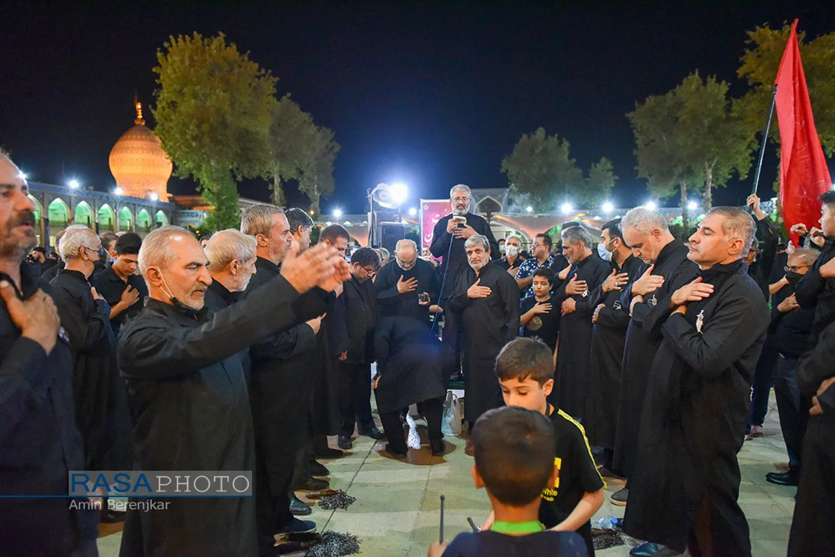 عزاداری شب چهارم محرم در حرم حضرت شاهچراغ (ع) &lrm;&lrm;