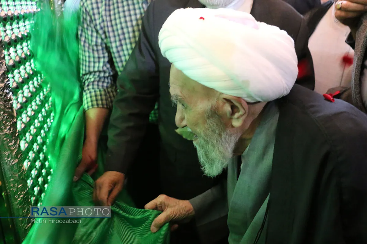 رونمایی از ضریح جدید امام زاده قاسم کوهپایه با حضور آیت الله ناصری