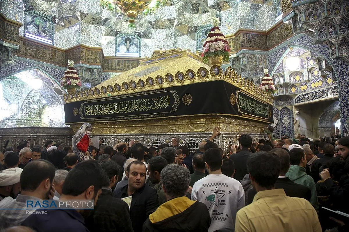 لحظه تحویل سال ۱۴۰۵ در حرم حضرت فاطمه معصومه (س)