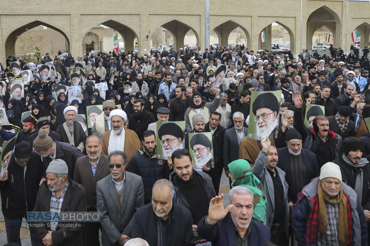 تشییع پیکر دو شهید مدافع امنیت فراجا در قم