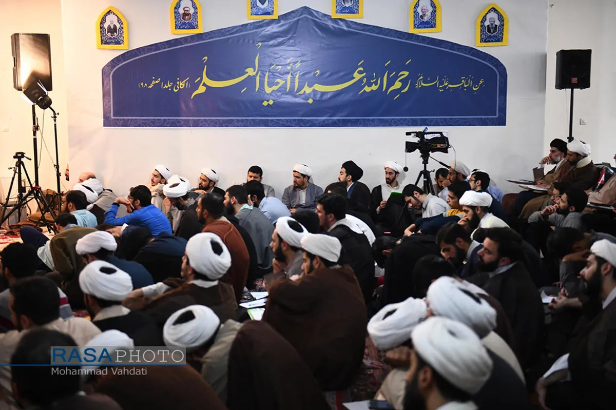 اولین دوره آموزشی آشنایی با مکتب فقهی حضرت آیت الله خامنه&zwnj;ای