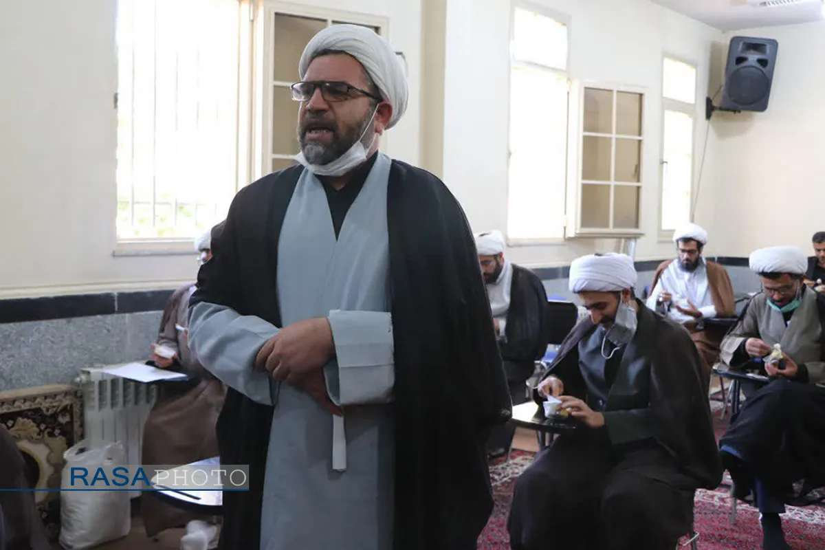 دیدار حجت الاسلام والمسلمین آزادی خواه نماینده مردم ملایر در مجلس شورای اسلامی با طلاب و مبلغان این شهر