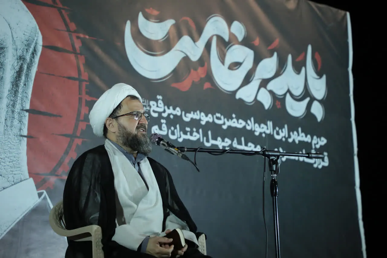 میدان حمایت از ولایت و نظام اسلامی نباید خالی شود