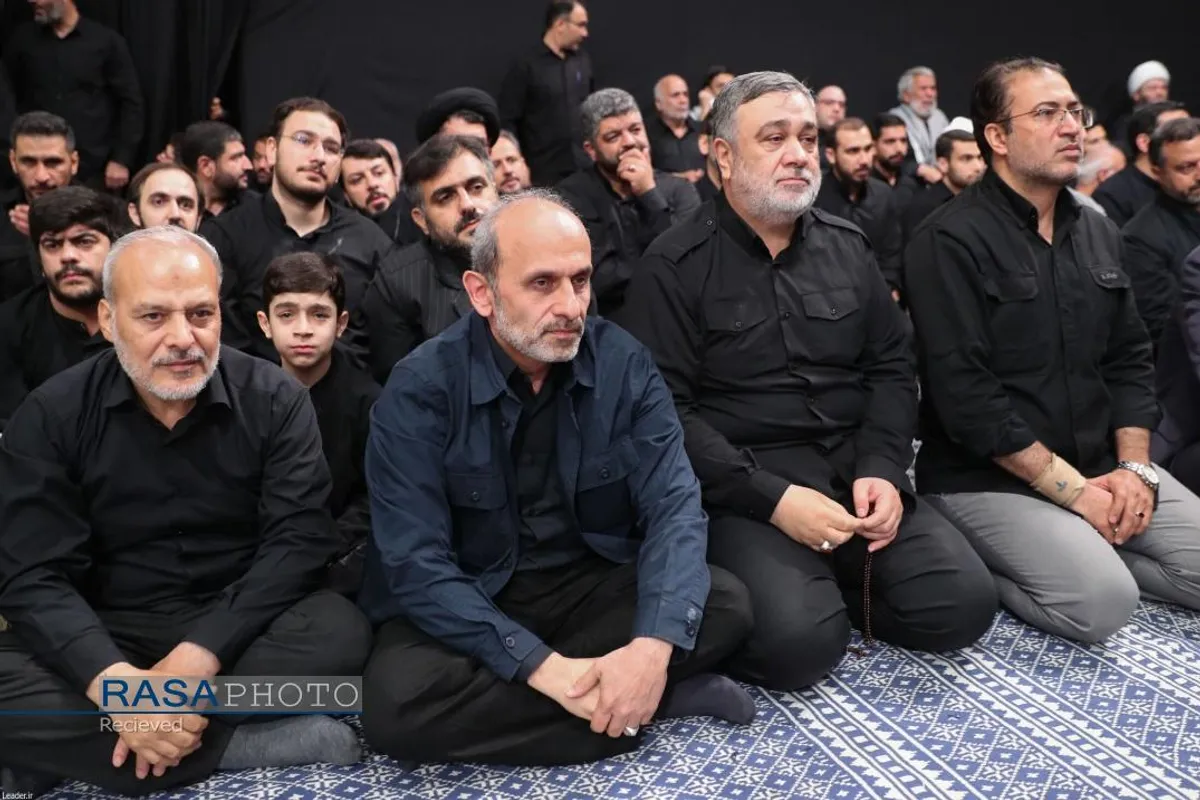 مراسم عزاداری شب عاشورای حسینی (علیه&zwnj;السلام) با حضور رهبر انقلاب