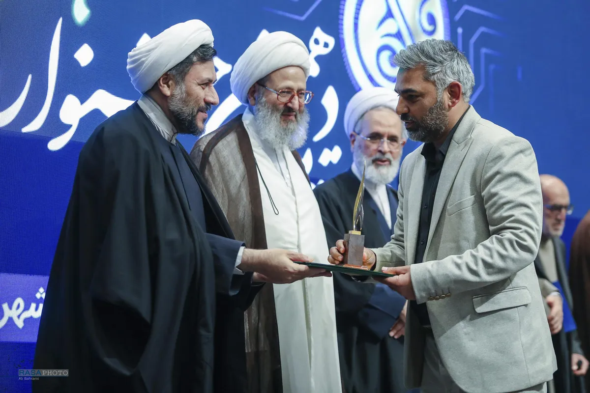 اختتامیه دهمین دوره جشنواره هنر&zwnj;های آسمانی