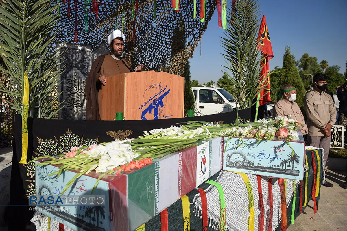 تشییع پیکر شهدا دفاع مقدس در شیراز&lrm;