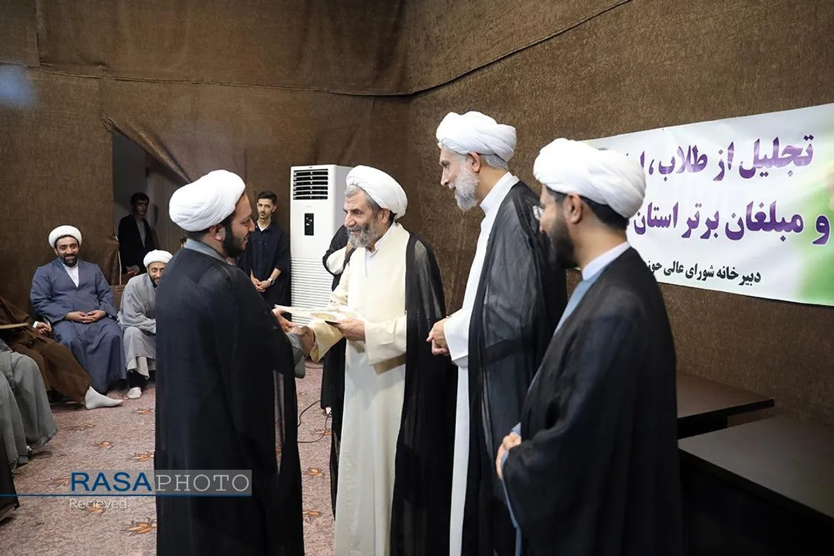 سفر حجت الاسلام والمسلمین رحیمیان مسئول دبیرخانه شورای عالی حوزه&zwnj;های علمیه به استان سمنان-۲