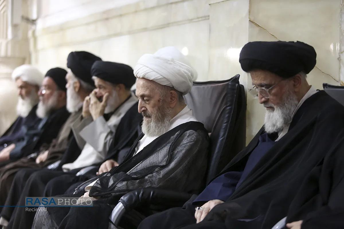 بزرگداشت رهبر شهید از سوی حضرت آیت&zwnj;الله سبحانی در حرم بانوی کرامت
