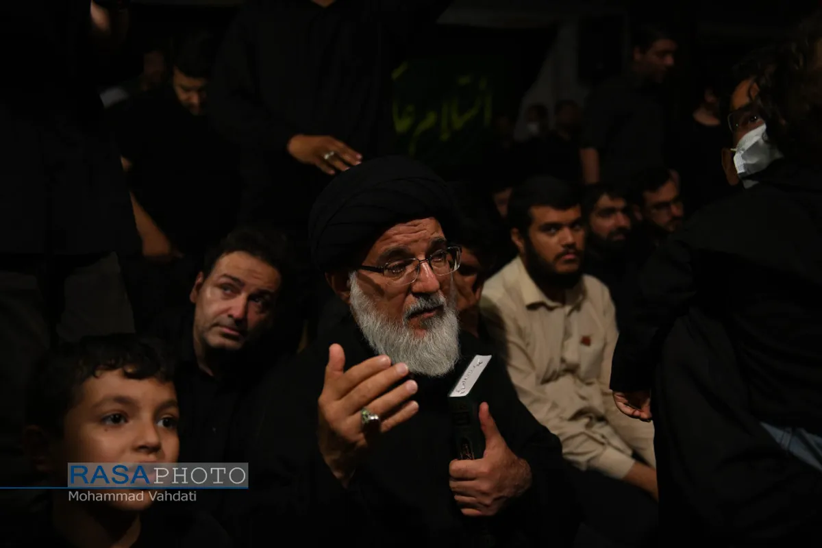 مراسم عزاداری شب هفتم محرم و وداع با پیکر طلبه شهید مدافع حرم در هیئت ثارالله قم