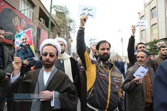 راهپیمایی خودجوش طلاب و بسیجیان قم در پی شهادت حاج قاسم سلیمانی