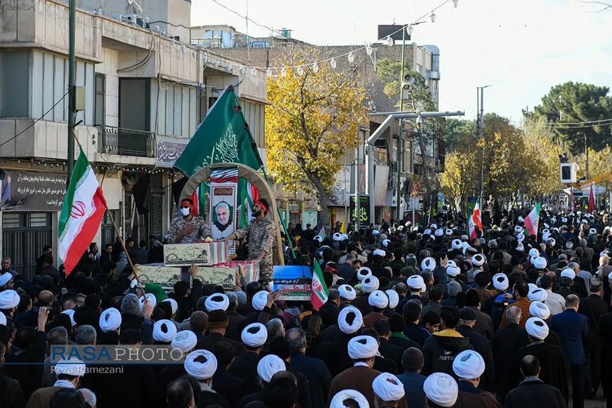 تشییع پیکر مطهر ۷ شهید گمنام دفاع مقدس در قم