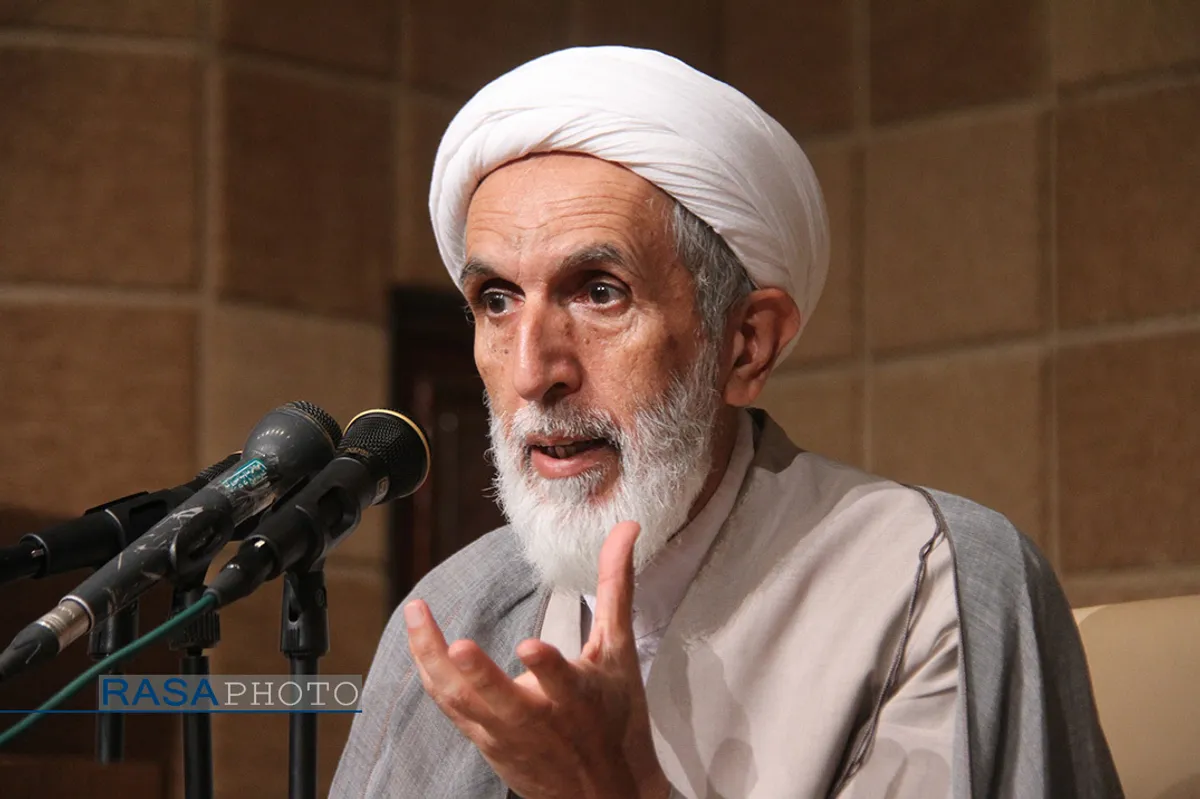 نشست تخصصی طرح تقویت مبانی اعتقادی در شهرکرد با حضور و سخنرانی حجت الاسلام والمسلمین طائب