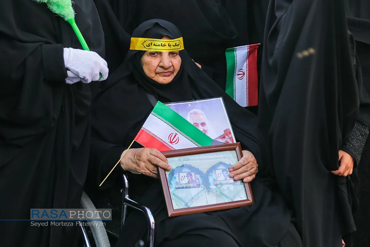 جشن بزرگ پیامبر مهربانی&zwnj;ها با حضور دختران و بانوان مشهد