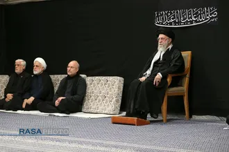 مراسم عزاداری شب عاشورای حسینی (علیه&zwnj;السلام) با حضور رهبر انقلاب