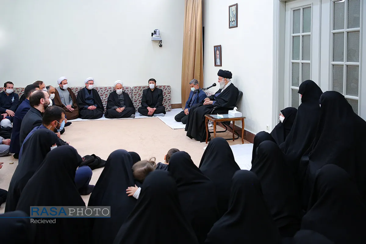 دیدار خانواده آیت&zwnj;الله مصباح یزدی با رهبر معظم انقلاب