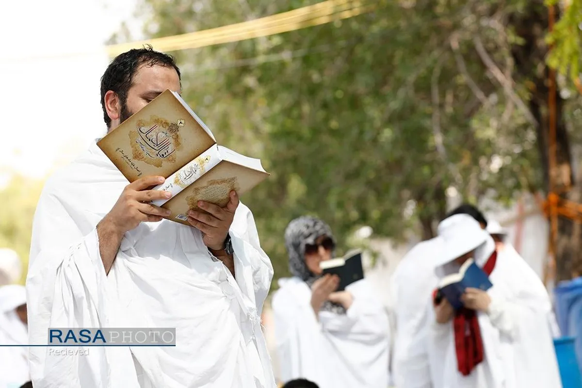 مراسم دعای عرفه در صحرای عرفات