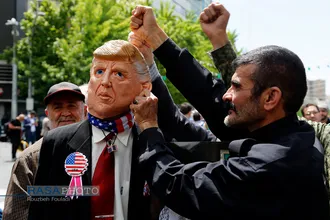 راهپیمایی نمازگزاران تهرانی در حمایت از بیانیه شورای عالی امنیت ملی&lrm;