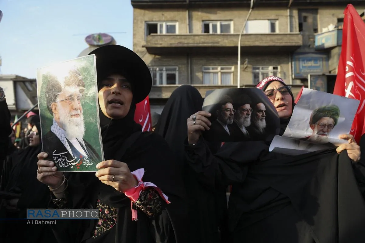 تشییع تاریخی رهبر شهید انقلاب در تهران