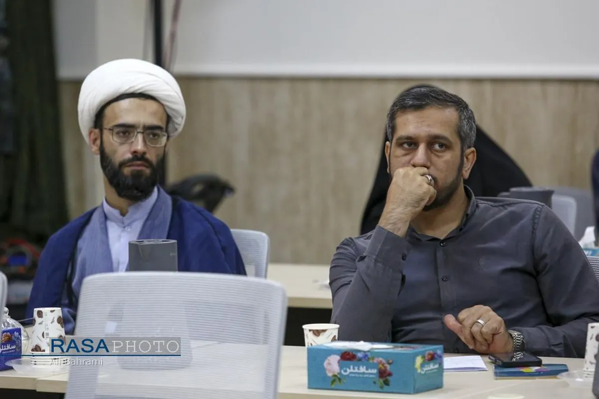 نشست هم&zwnj;اندیشی به مناسبت پیام آیت&zwnj;الله&zwnj;العظمی خامنه&zwnj;ای به همایش صدسالگی حوزه و روز جهانی ارتباطات