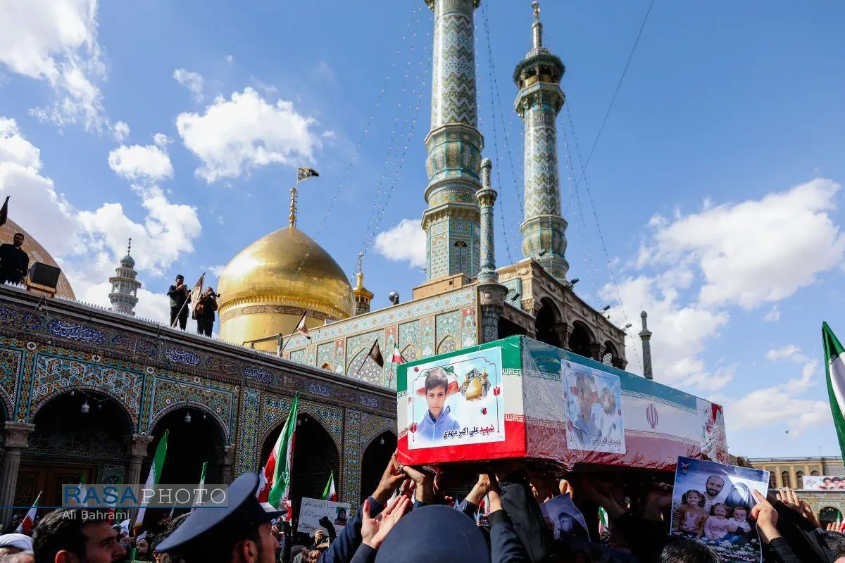 تشییع پیکر ۱۷ شهید تجاوز آمریکایی صهیونی به پردیسان