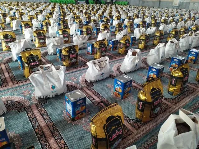 توزیع ۱۰۰ بسته کالای اساسی به ارزش ۴۰۰ میلیون تومان توسط مؤسسه مواسات اهل بیت