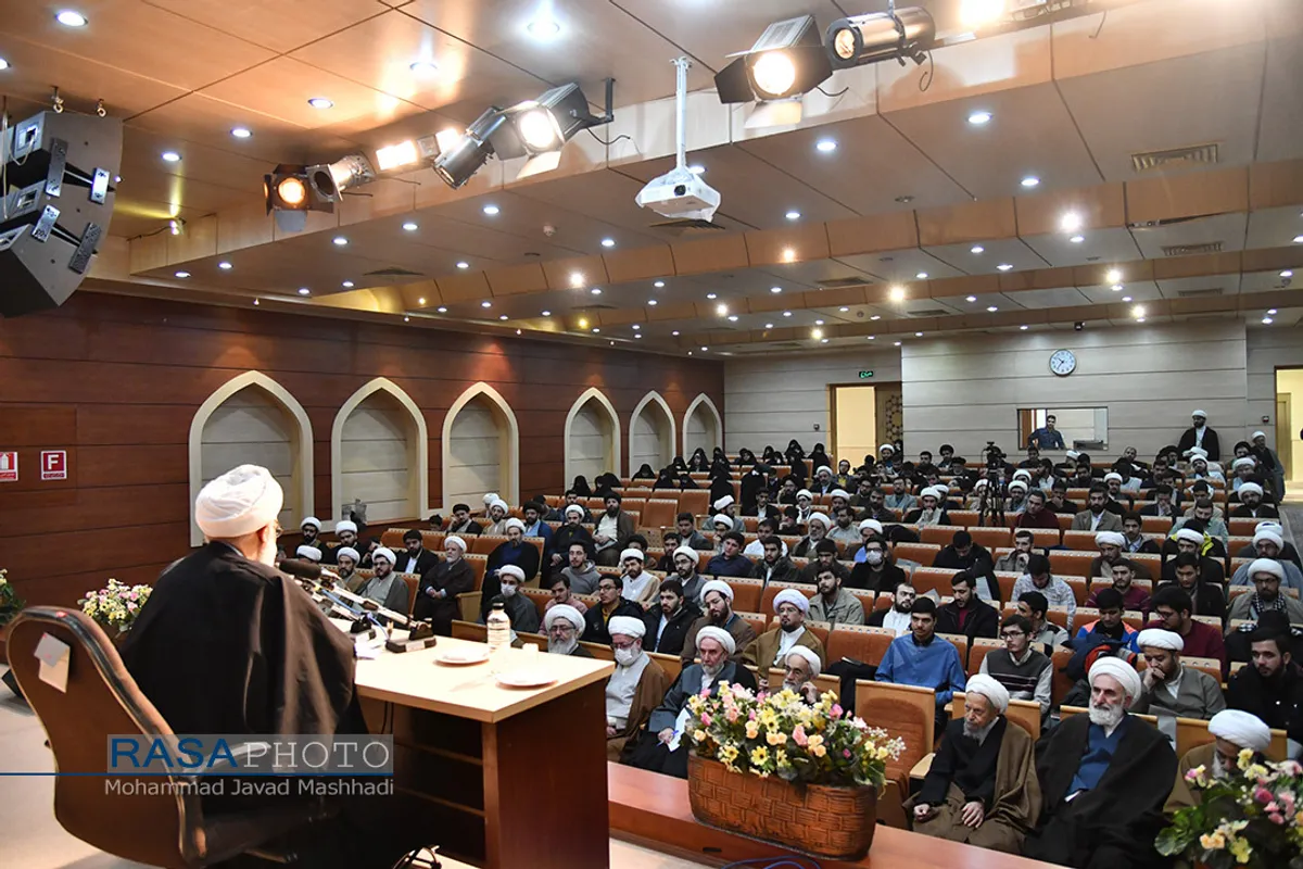آیین تجلیل از پژوهشگران برتر حوزه علمیه خراسان&lrm;&lrm;