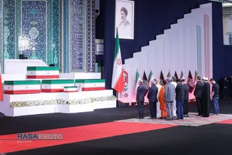مراسم ادای احترام به پیکر مطهر رهبر شهید انقلاب اسلامی