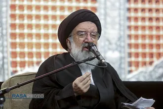 بزرگداشت رهبر شهید انقلاب در حرم کریمه اهل&zwnj;بیت (س)
