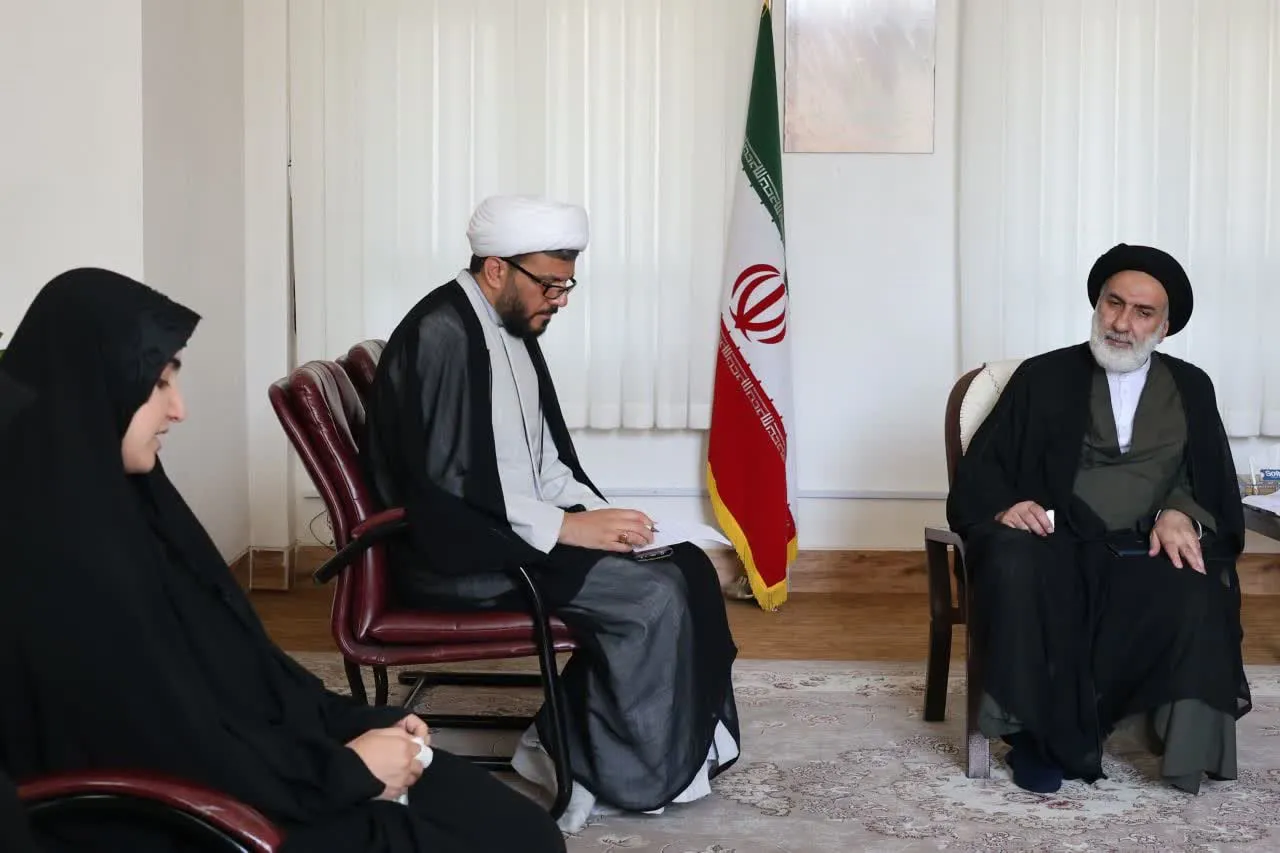 دیدار مشاوران جوان نماینده ولی‌فقیه در حوزه‌ علمیه خواهران با حجت‌الاسلام والمسلمین فاطمی