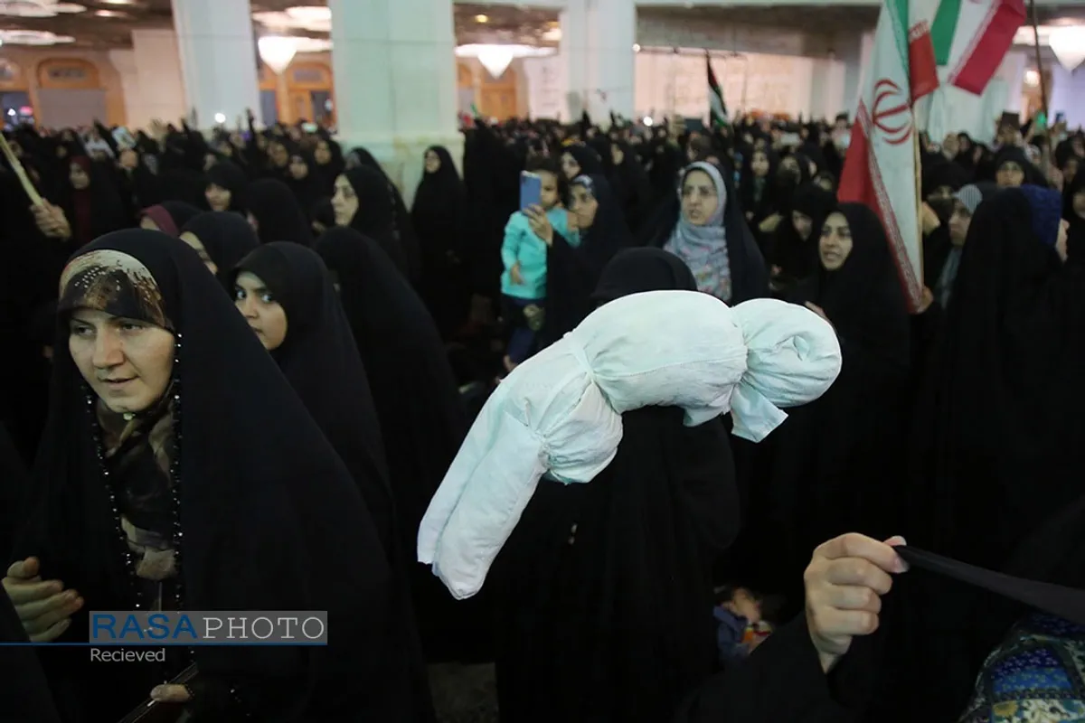 اجتماع بین المللی عاشقان مبارزه با اسرائیل در حرم حضرت معصومه (س)