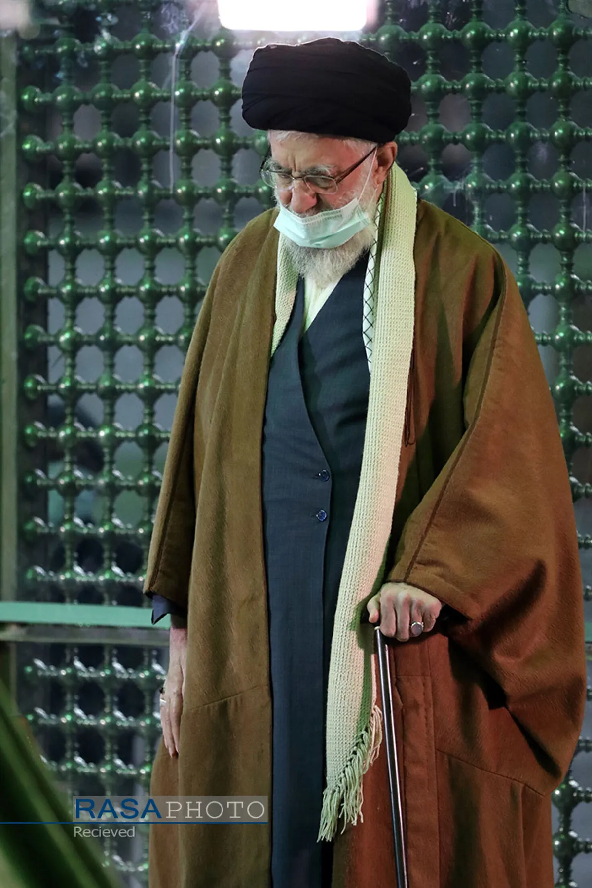 حضور مقام معظم رهبری در مرقد مطهر امام خمینی (ره) و گلزار شهیدان