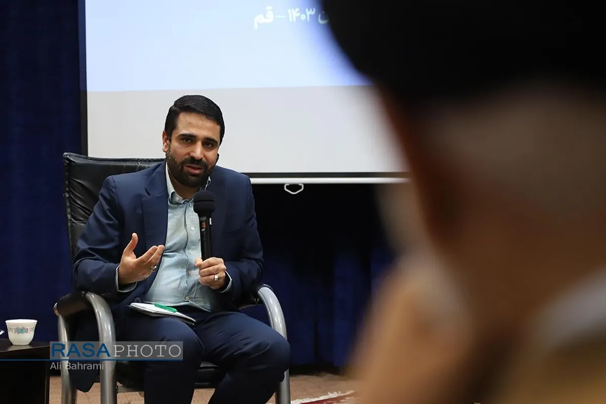 نشست صمیمی اعضای شورای فعالان فضای مجازی