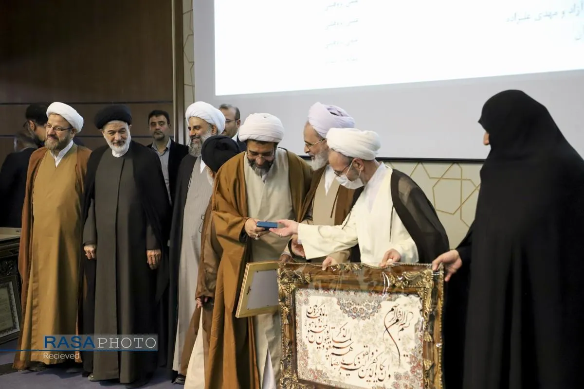 آیین تکریم و معارفه مدیر مرکز مدیریت حوزه&zwnj;های علمیه خواهران