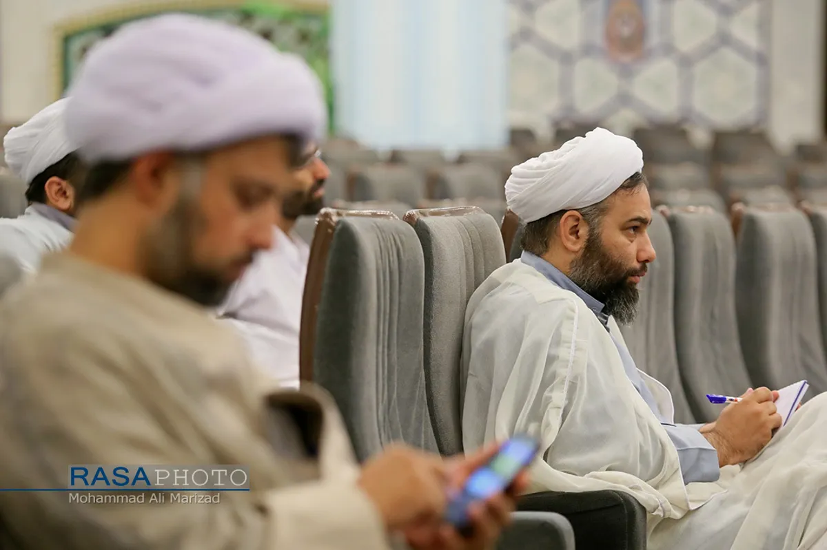 رونمایی از کتاب پرتویی از تفسیر اهل بیت (علیهم السلام)