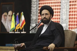 بزرگداشت امام شهید از سوی رهبر معظم انقلاب در حرم کریمه اهل&zwnj;بیت (س)