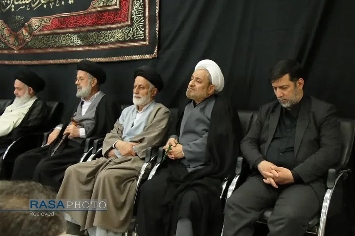 عزاداری روز عاشورای حسینی (ع) در بیوت مراجع تقلید