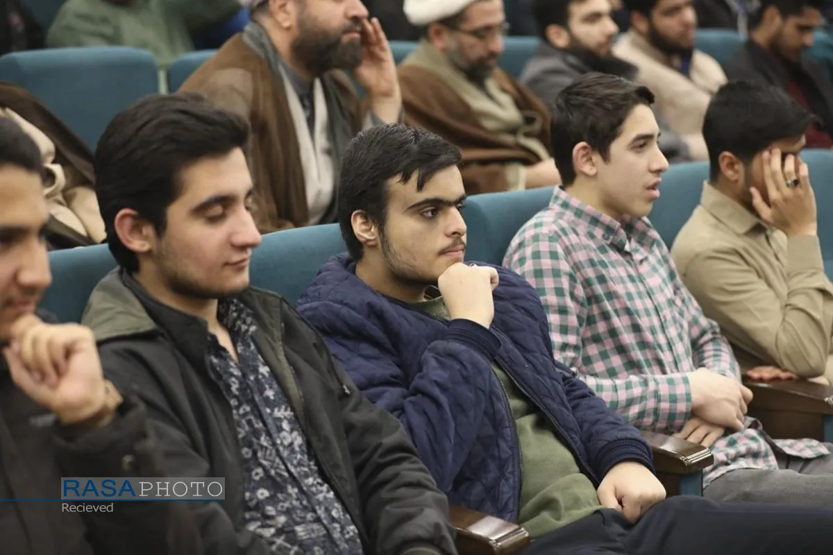 گردهمایی اساتید، طلاب و مبلغین حوزه علمیه منطقه کاشان