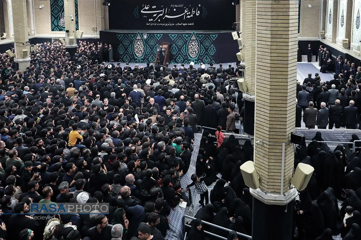 آخرین شب عزاداری شهادت حضرت زهرا (سلام&zwnj;الله&zwnj;علیها) با حضور رهبر انقلاب