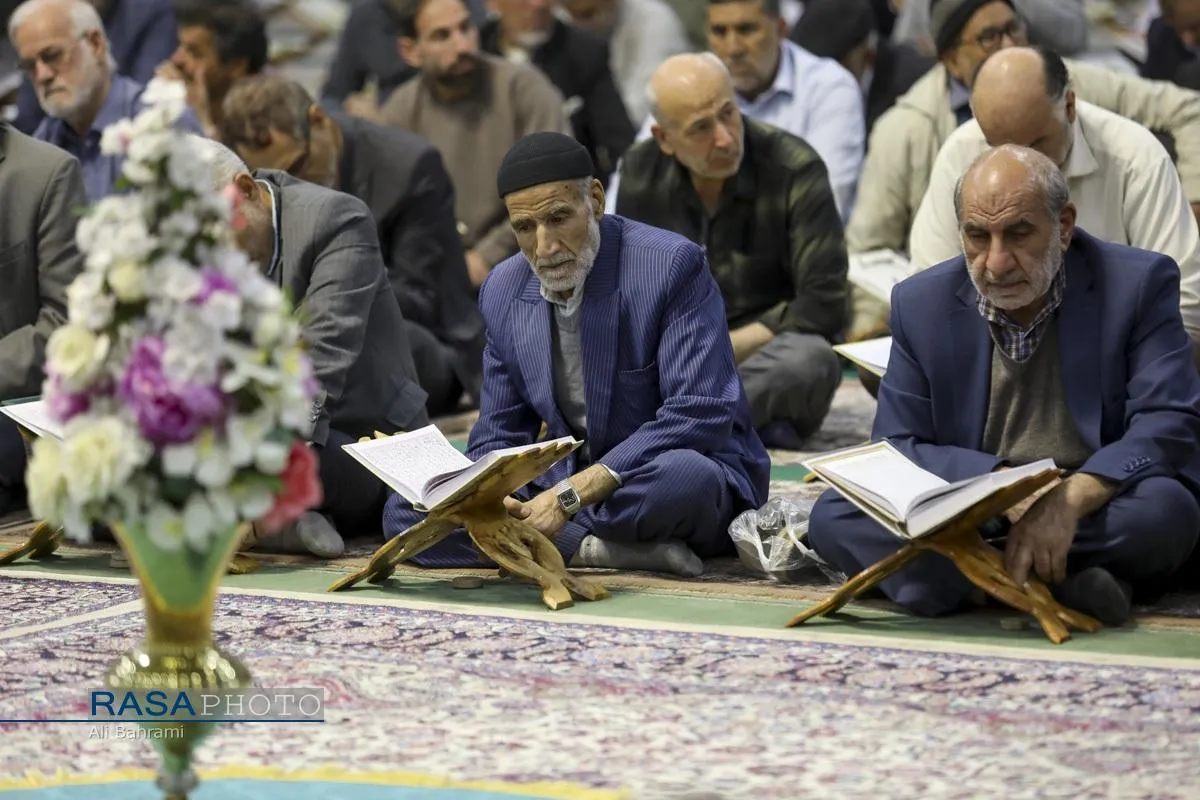 آئین جزء&zwnj;خوانی قرآن کریم در حرم کریمه اهل&zwnj;بیت (ع)