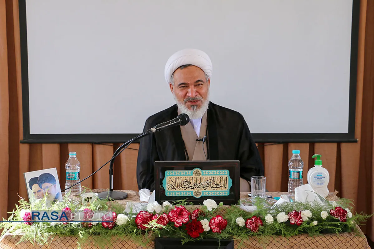نشست مدیر حوزه علمیه خواهران کشور با هیأت امنا مدارس علمیه خواهران استان اصفهان&lrm;&lrm;