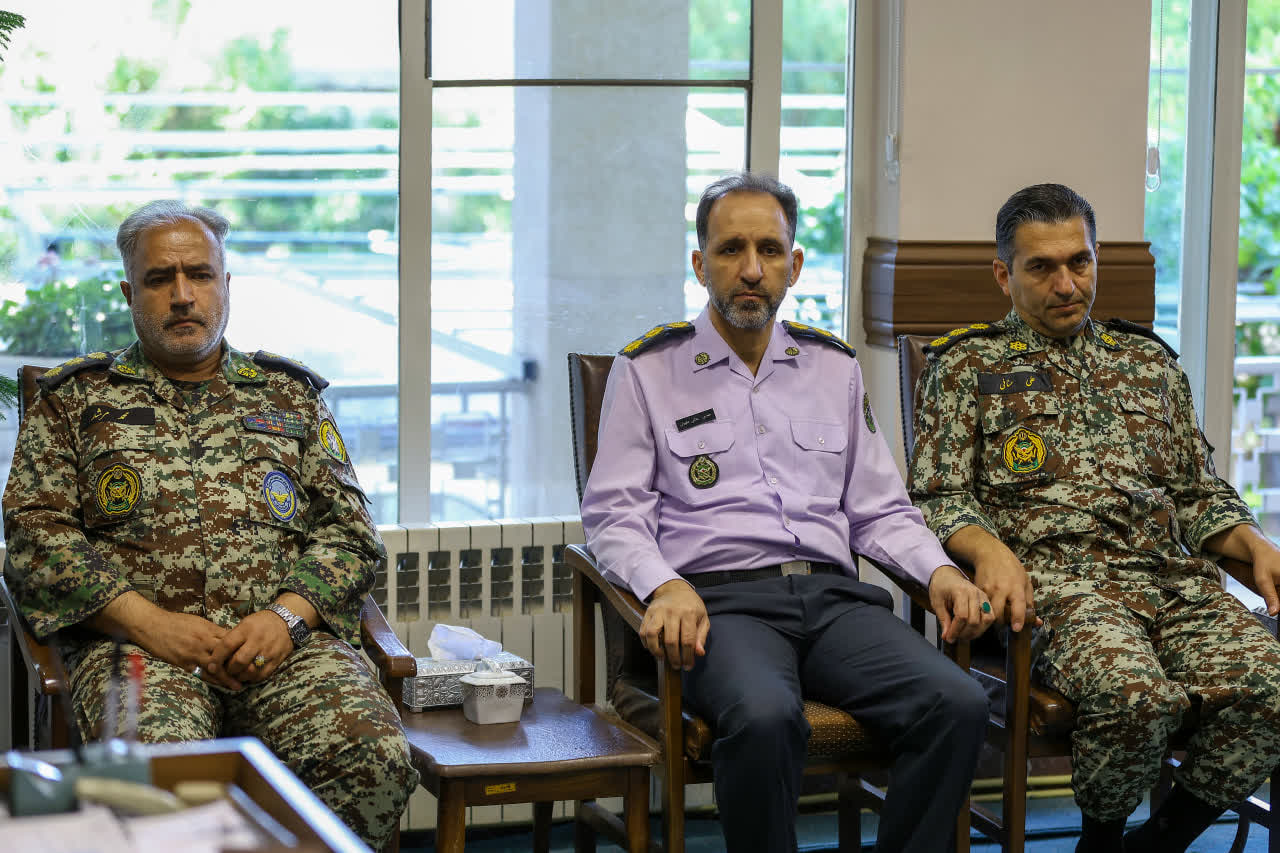 دیدار فرماندهان پدافند هوایی شمالغرب کشور با امام جمعه تبریز+ تصاویر دیدار فرماندهان پدافند هوایی شمالغرب کشور با امام جمعه تبریز+ تصاویر
