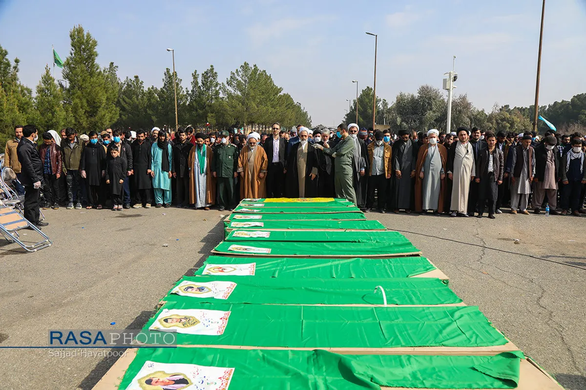 وداع و تشیع پیکر ۱۱ شهید مدافع حرم در قم&lrm;