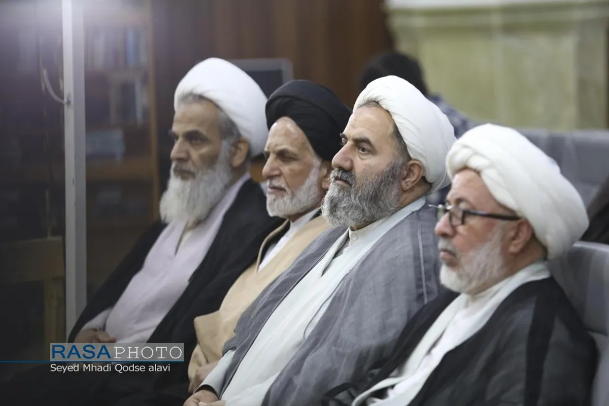 دورمین روز از اولین اجلاسیه سراسری ایمان و امید امام خمینی (ره) در اندیشه امام خامنه&zwnj;ای