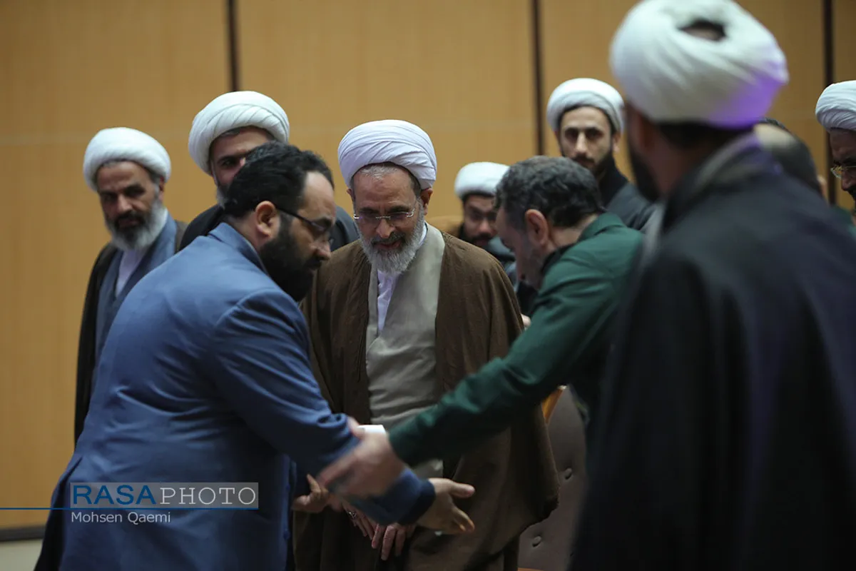 آیین معرفی کتاب دوباره فردوس با سخنرانی آیت الله اعرافی و سردار زهرایی