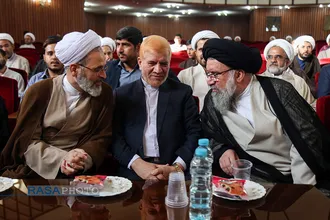 آیین رونمایی کتاب شرح نهج البلاغه متن بیانات حضرت آیت الله خامنه&zwnj;ای با سخنرانی آیت الله اعرافی مدیر حوزه علمیه