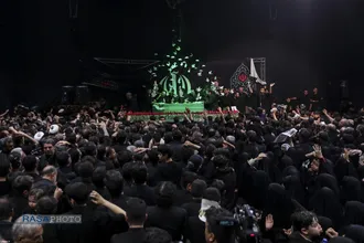 مراسم وداع با پیکر امام شهید انقلاب اسلامی در جوار حسینیه امام خمینی (ره)