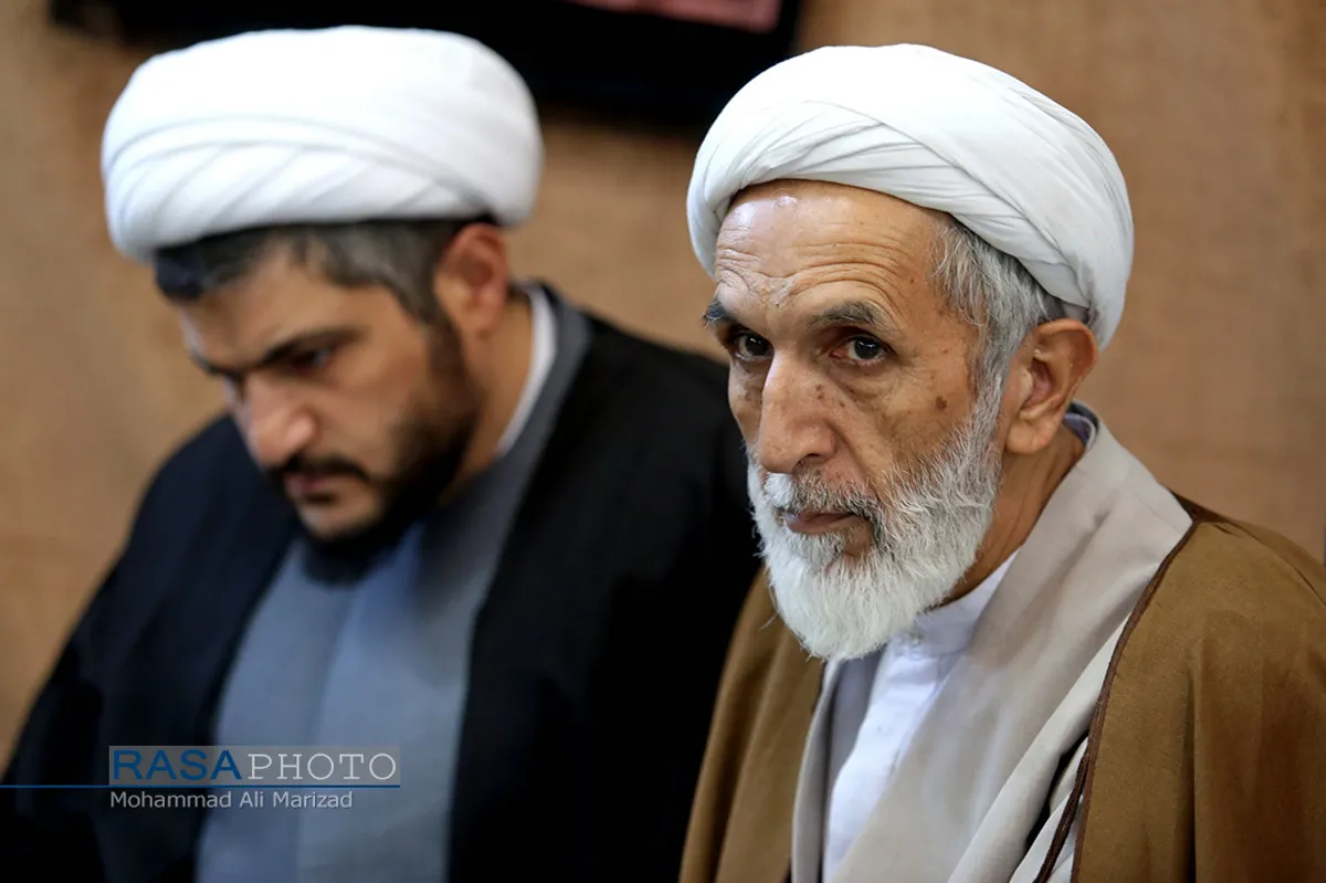 اجتماع طلاب و فضلای انقلابی حوزه با حضور حجت الاسلام والمسلمین مهدی طائب رییس قرارگاه عمار در مسجد مدرسه علمیه معصومیه قم