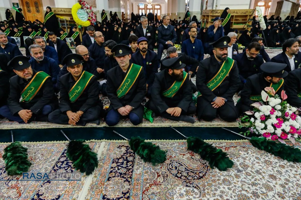 آئین آغاز دهه کرامت در قم